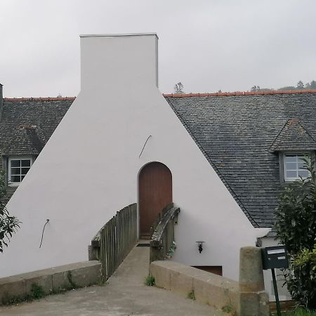 Moulin De Brezal Et Etang A 20 Minute De La Mer Plouneventer Luaran gambar